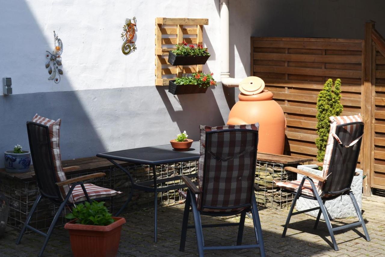 Weingut Mathy-Schanz Osann-Monzel Buitenkant foto